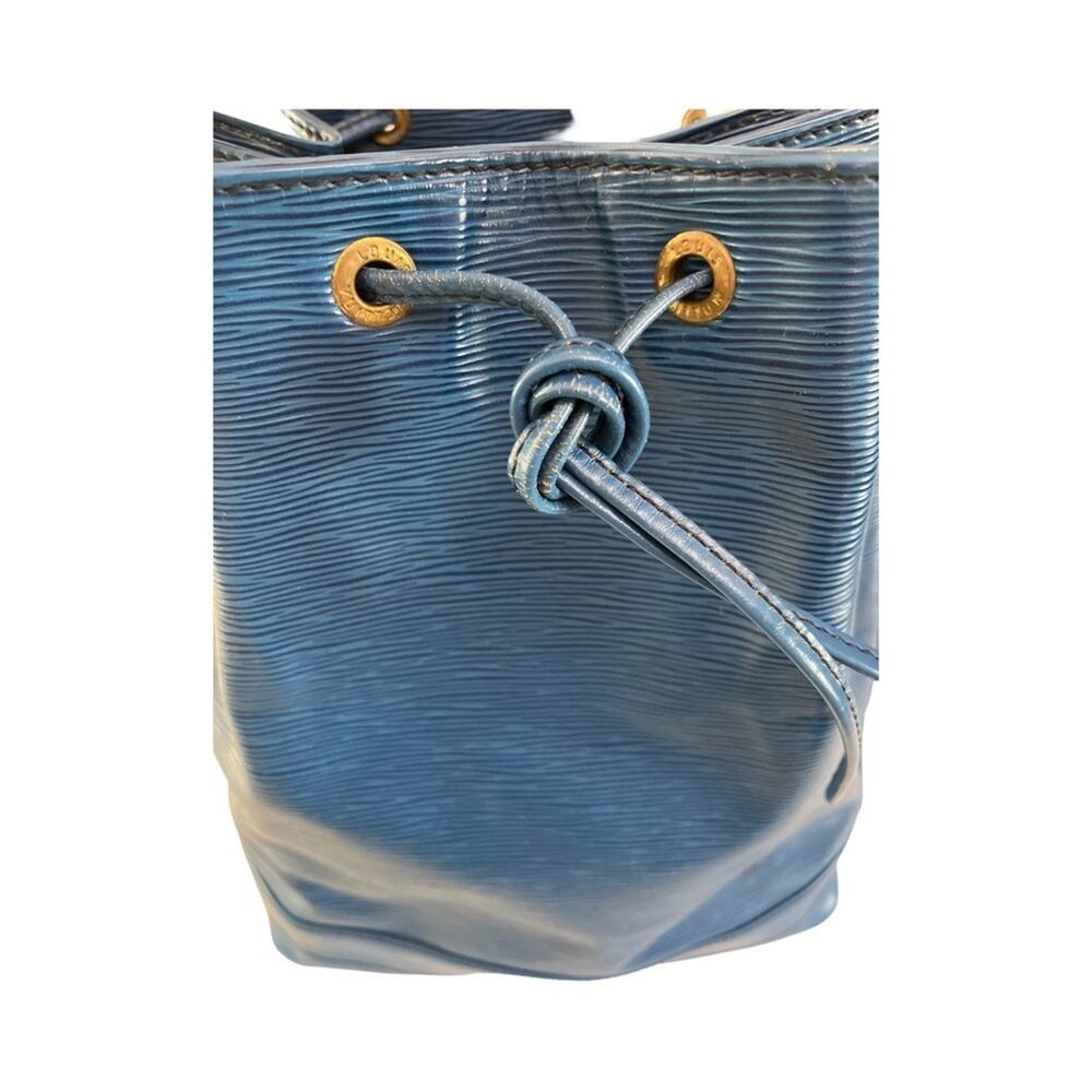 Authentic Louis Vuitton Blue Epi Noé Bucket Bag Made in France With Dust Bag - Picture 5 of 16